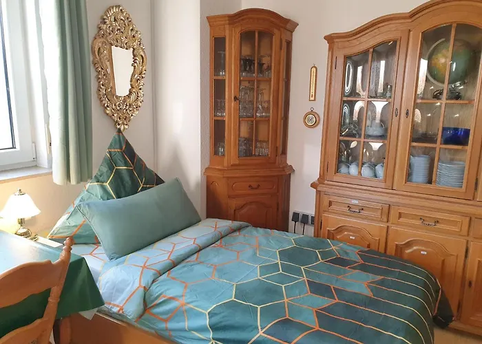 Zimmer Hohbuch mit Achalmblick